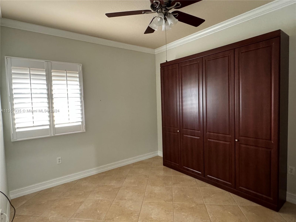 50 Alhambra Cir - Photo 12