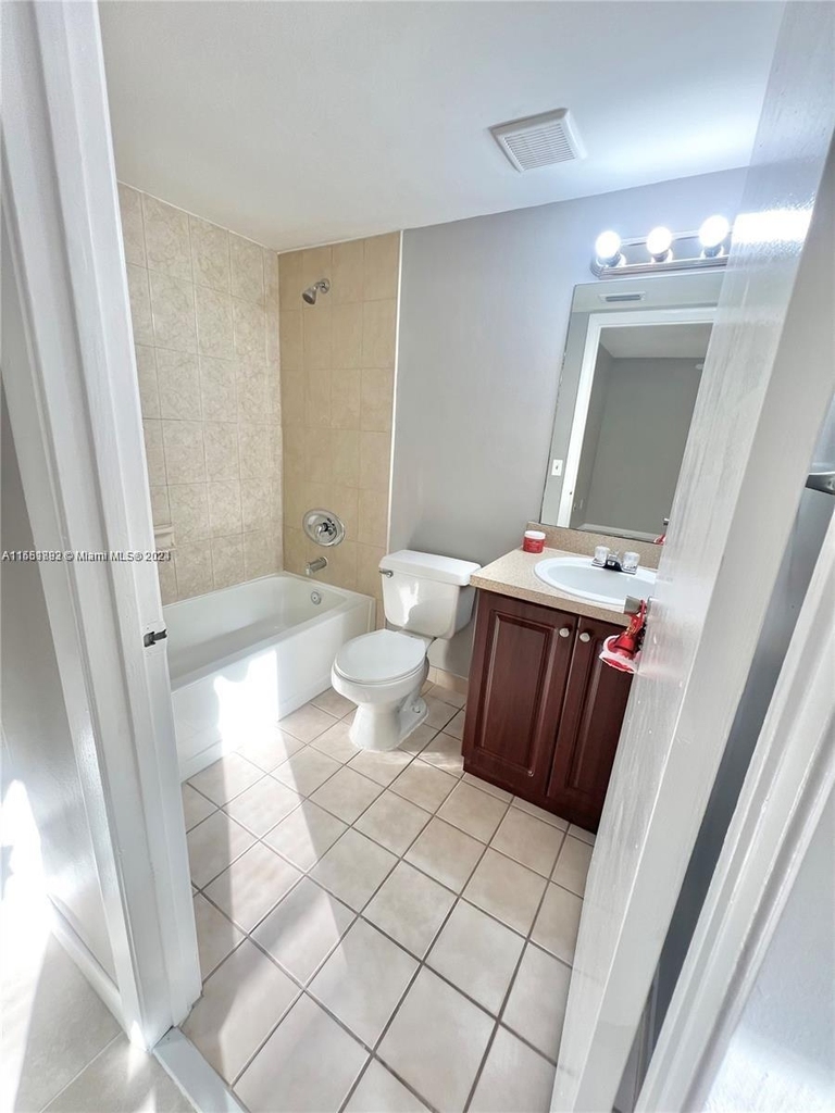 351 Palm Way - Photo 6