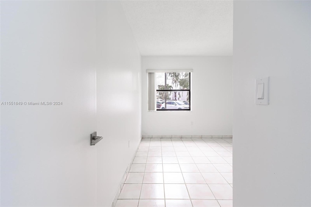 9425 Fontainebleau Blvd - Photo 13