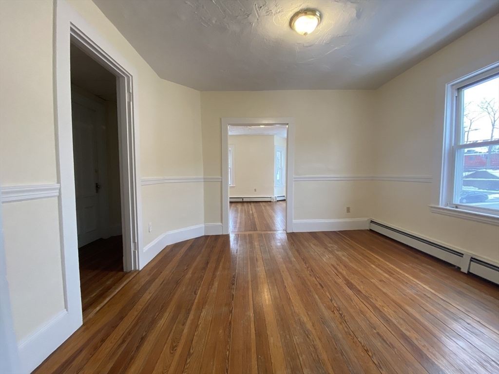 355 Market St - Photo 6