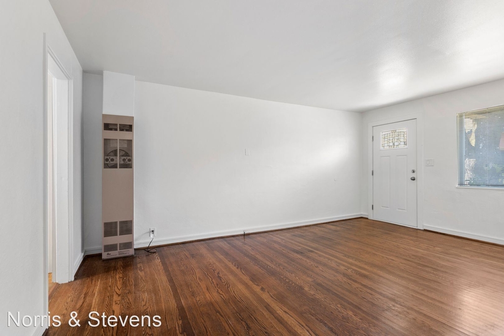 904 W 21st Street - Photo 3