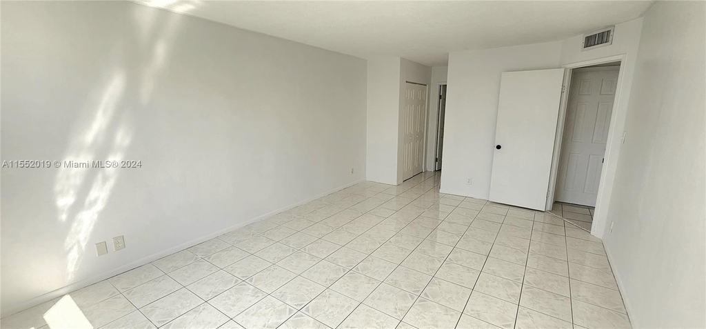 18151 Ne 31st Ct - Photo 14