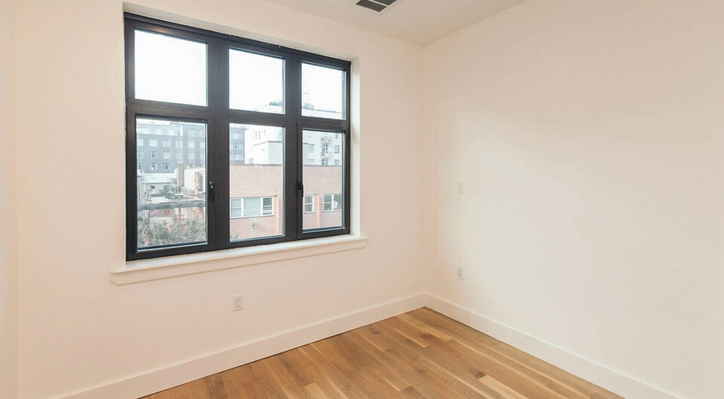 818 Lexington Avenue - Photo 3