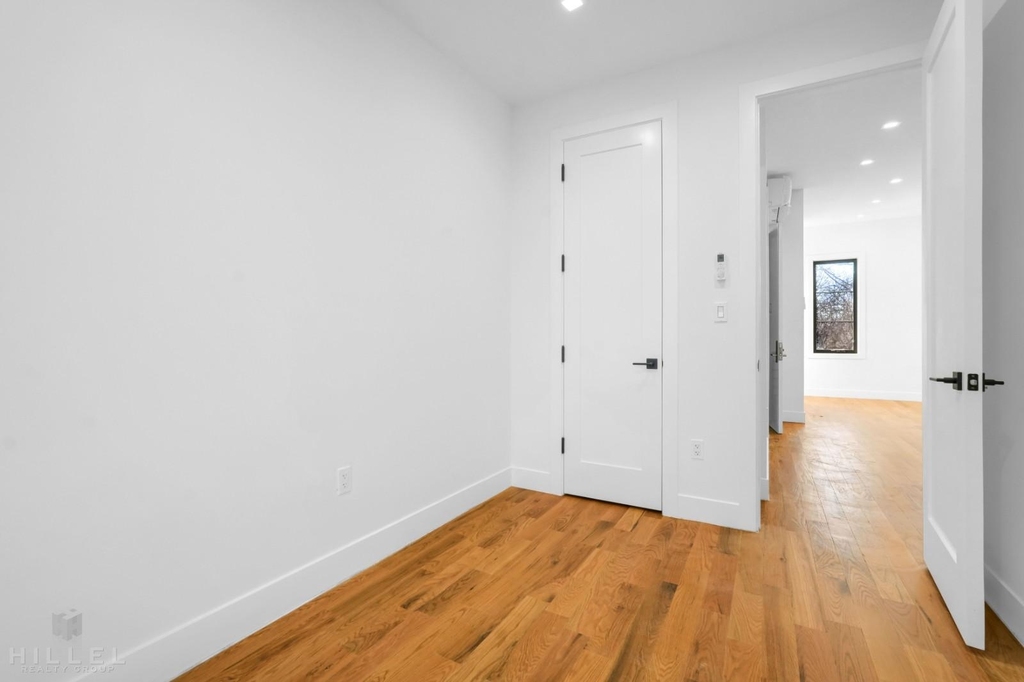 257a Tompkins Ave - Photo 5