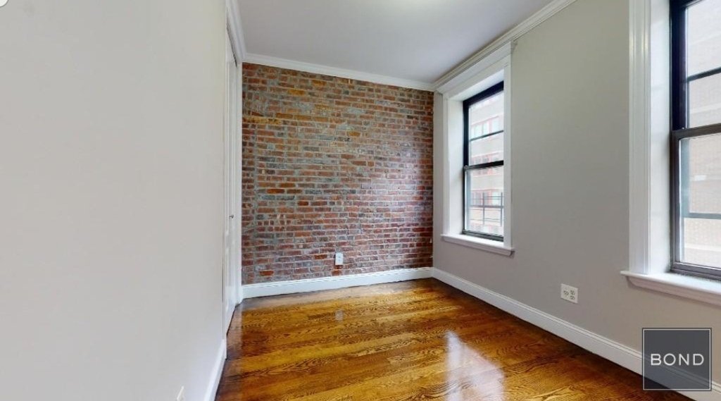 340 East 18th Street - Photo 5