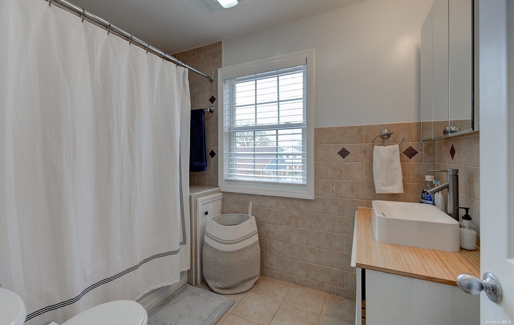 1010 Rosegold Street - Photo 11