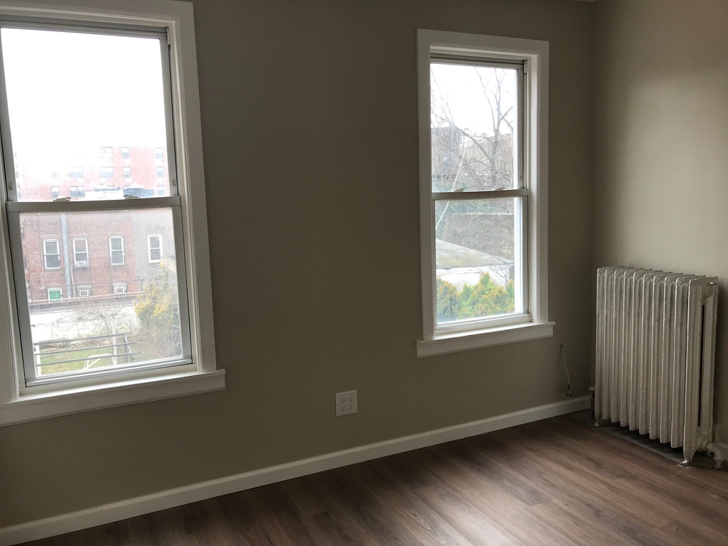 2058 Bergen Street - Photo 14