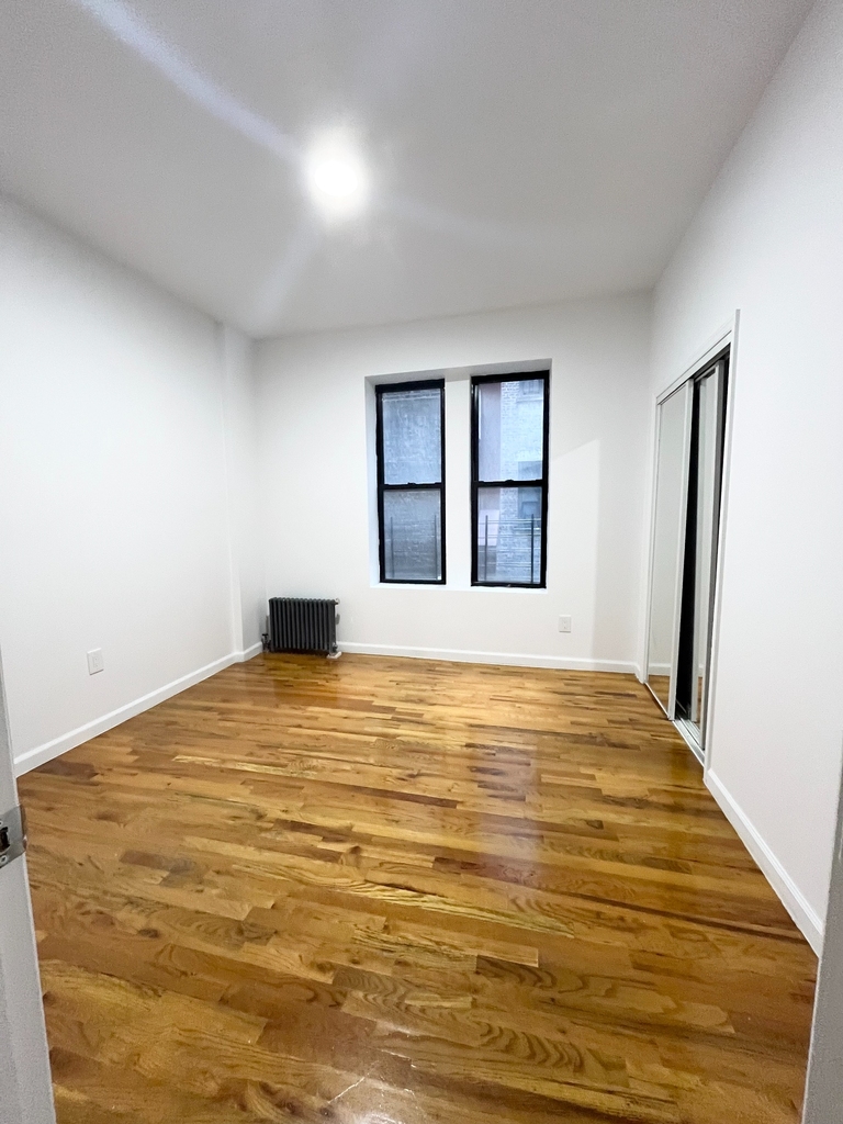 660 West 180th Street - Photo 6