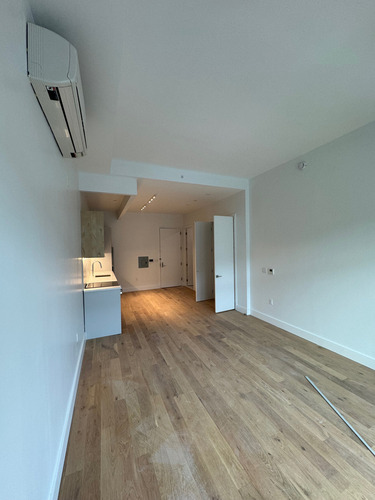 579 Grand Street - Photo 3