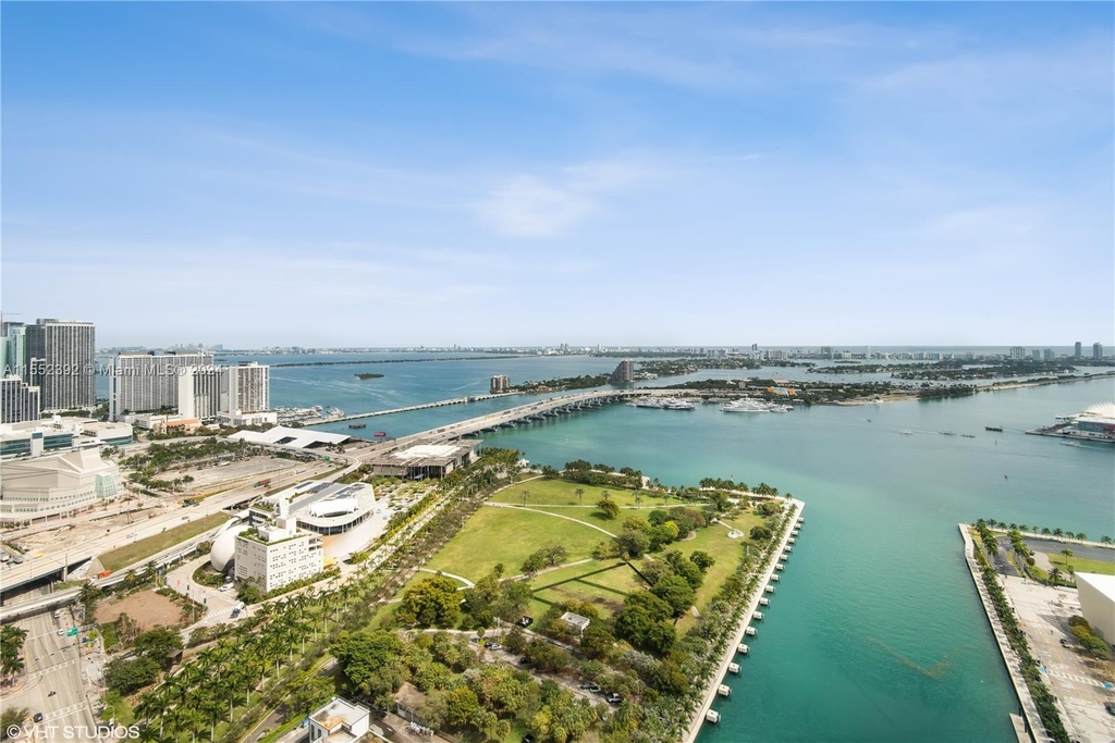 888 Biscayne Blvd - Photo 16