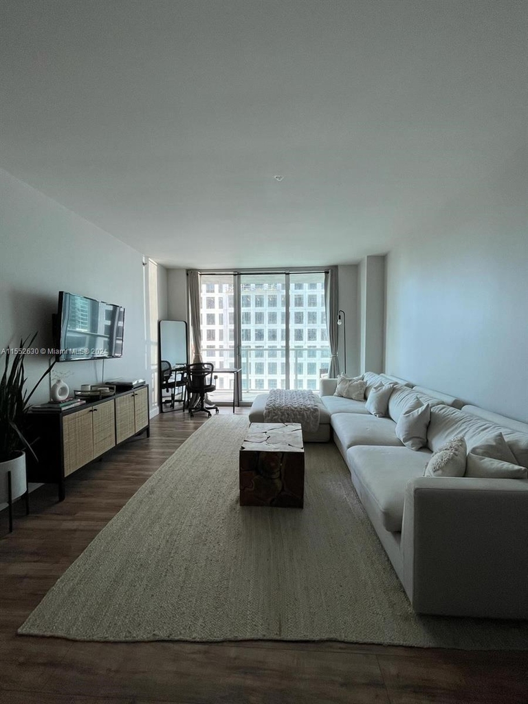 500 Brickell Ave - Photo 5