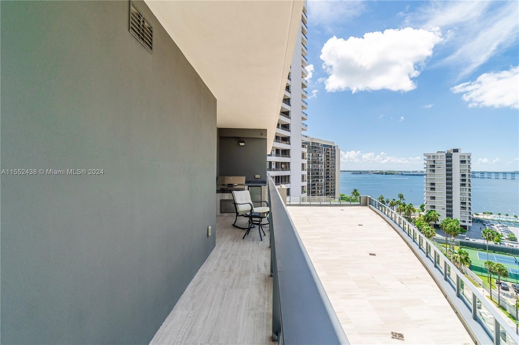 1451 Brickell Ave - Photo 16