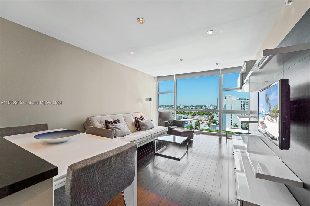 6801 Collins Ave - Photo 18