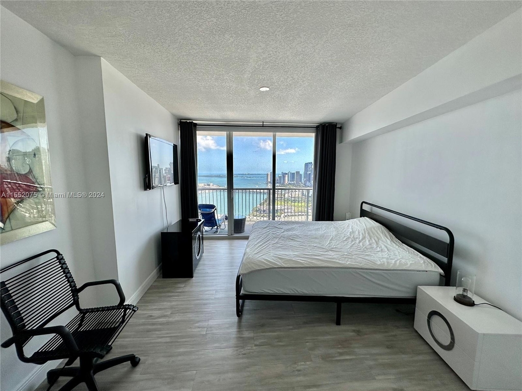 1750 N Bayshore Dr - Photo 10