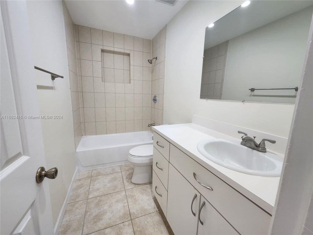 1806 Sw 97th Ave - Photo 17