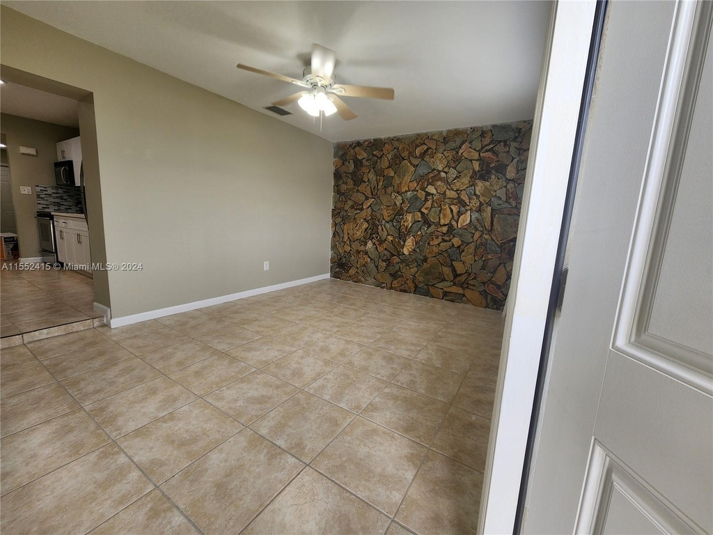 1806 Sw 97th Ave - Photo 25