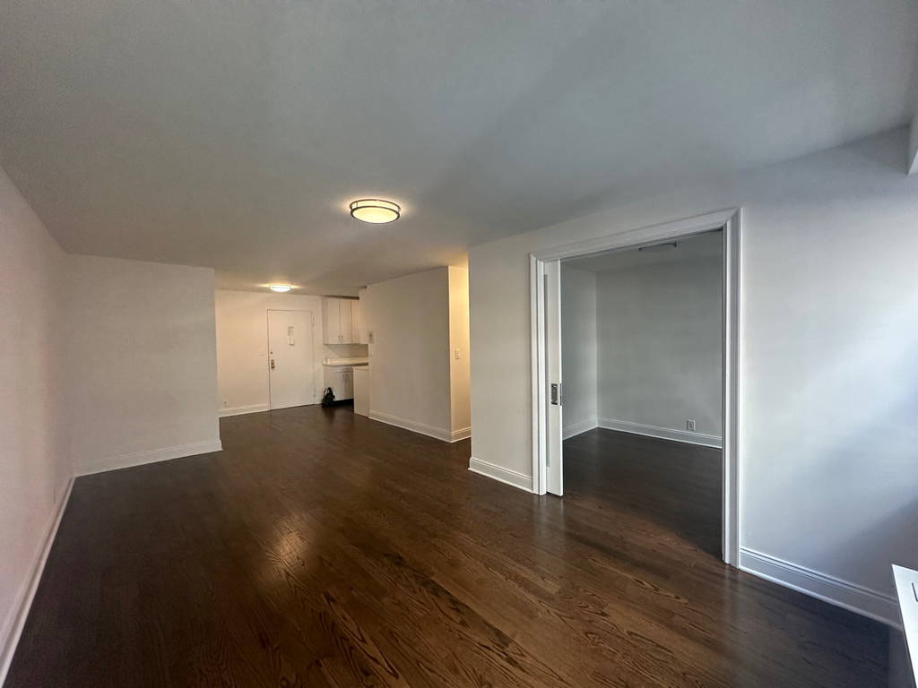 148 West 68th Street - Photo 5