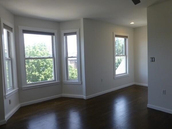 245 West 5th Street - Photo 4