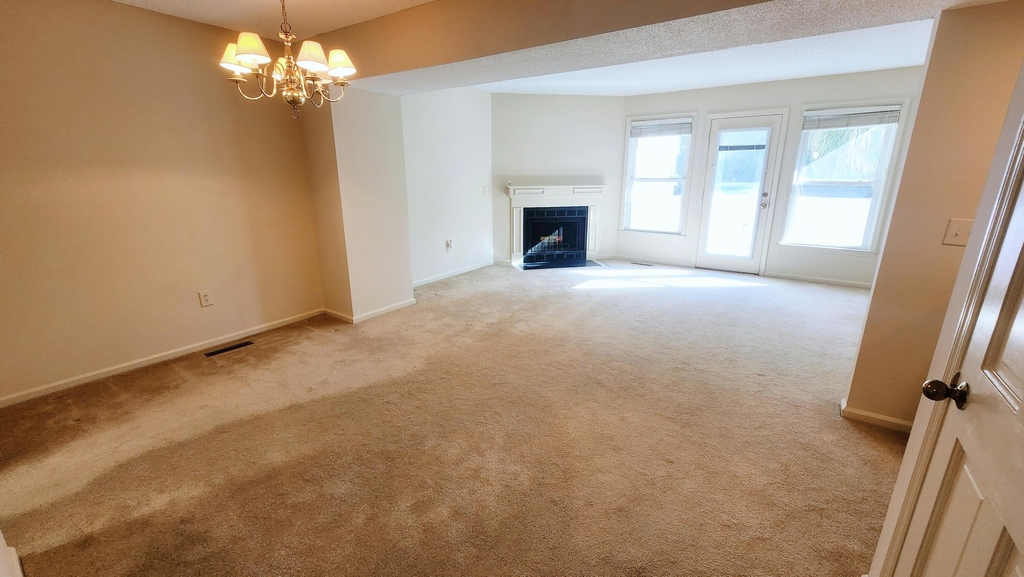 850 Colony Drive - Photo 32