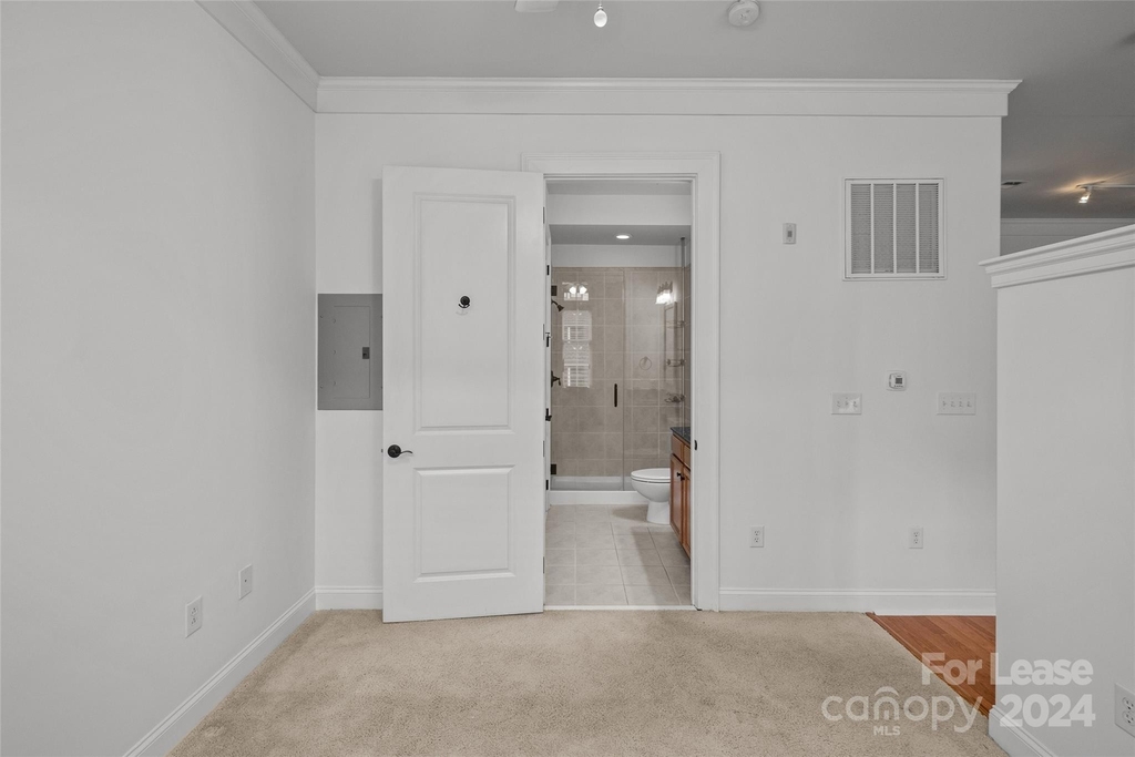 2810 Selwyn Avenue - Photo 17