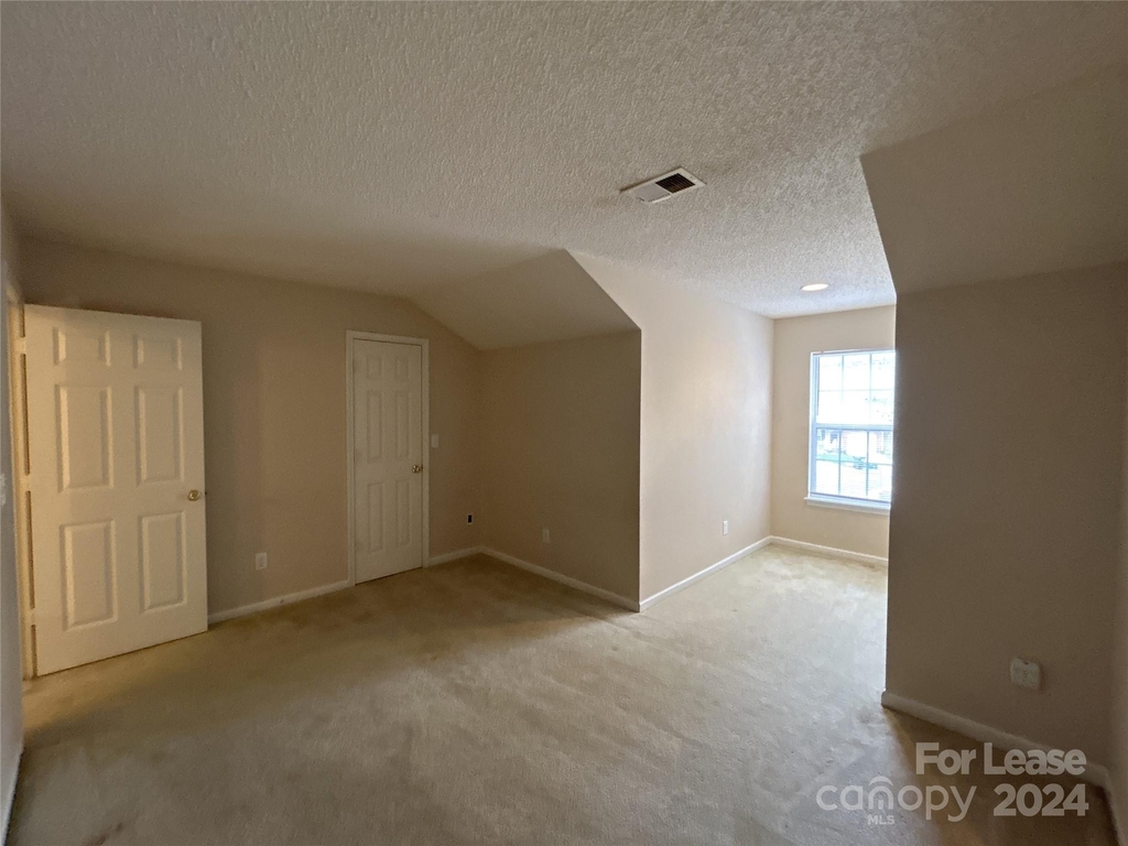 10251 University Park Lane - Photo 13