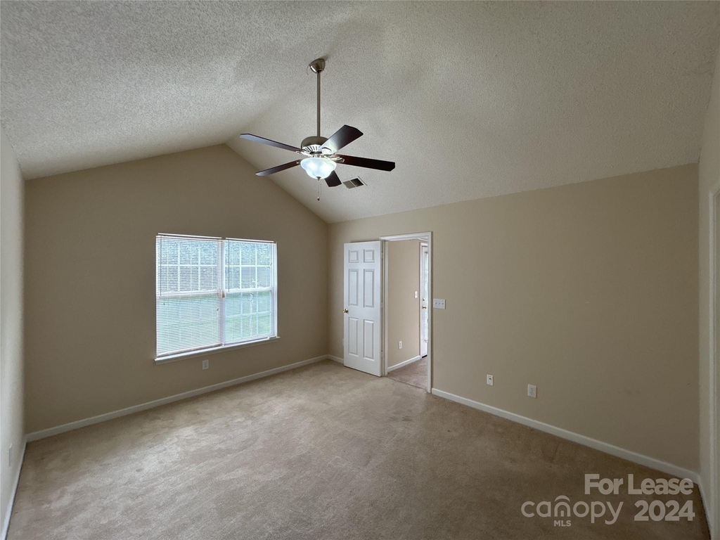 10251 University Park Lane - Photo 10