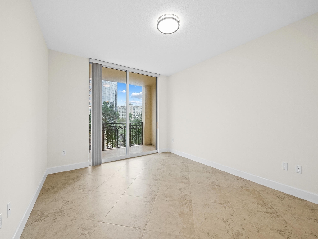 550 Okeechobee Boulevard - Photo 11