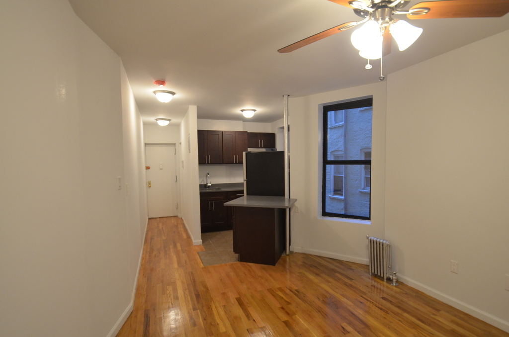 West 136th Street - Photo 10