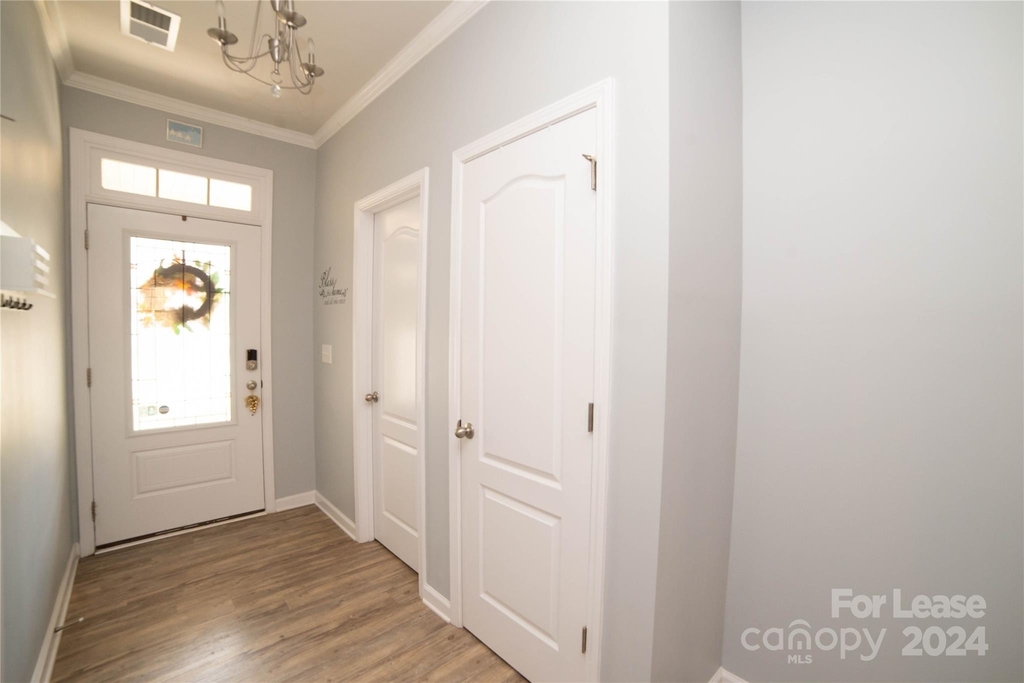 289 Ascot Run Way - Photo 1