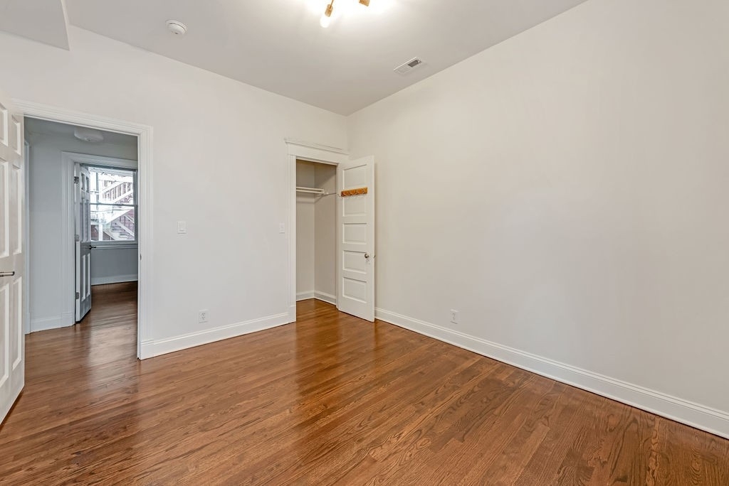 1048 W Montana Street - Photo 12