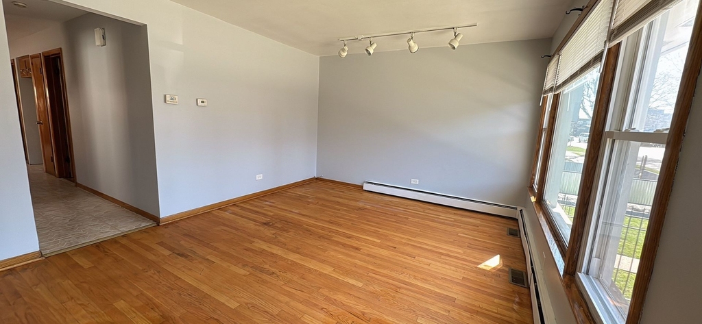 4643 S Spaulding Avenue - Photo 2