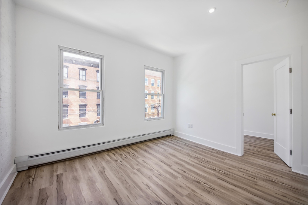 513 Park Ave - Photo 14