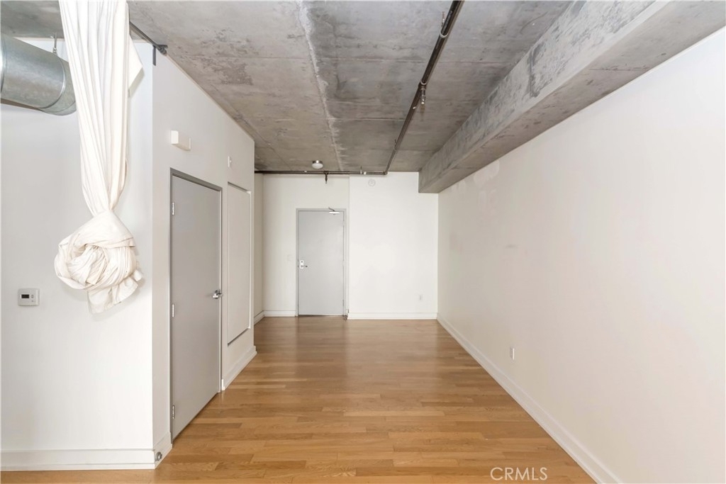 645 W 9th Street - Photo 4