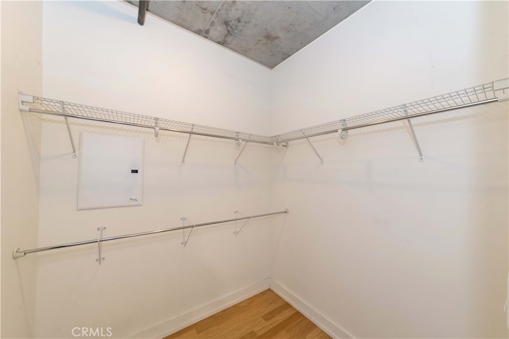 645 W 9th Street - Photo 18