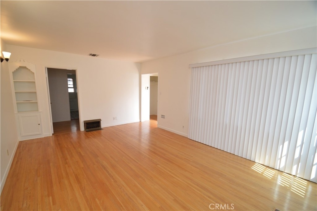 629 N Screenland - Photo 2