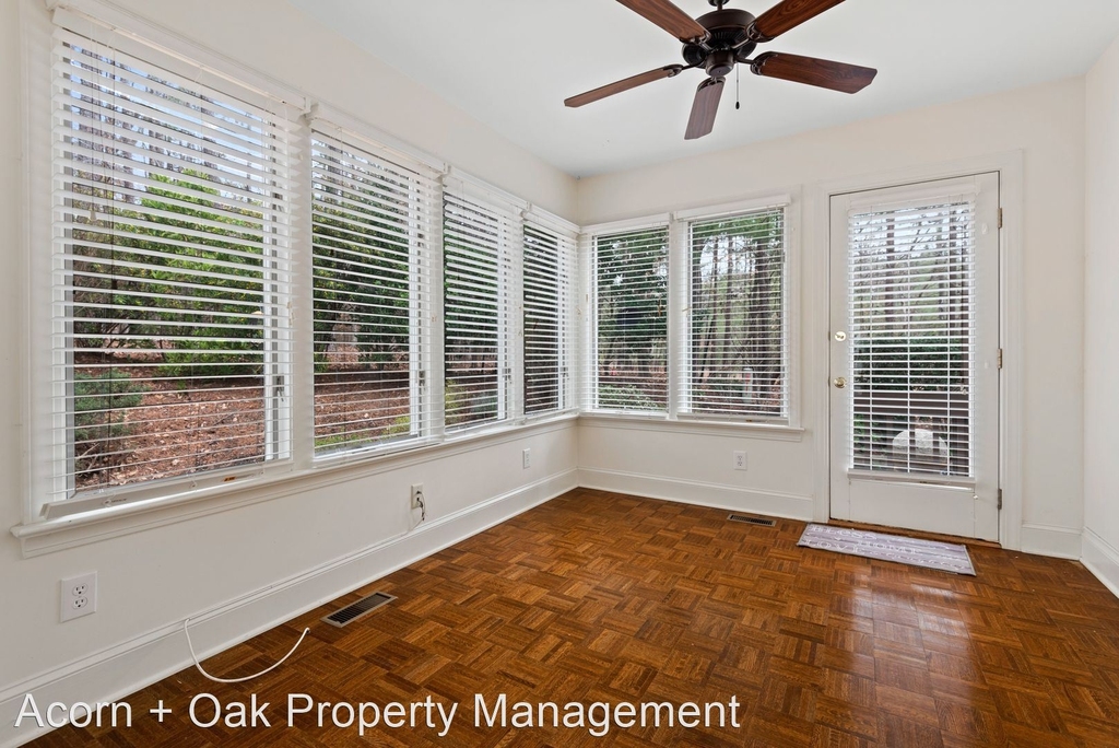 584 Woodbury - Photo 14