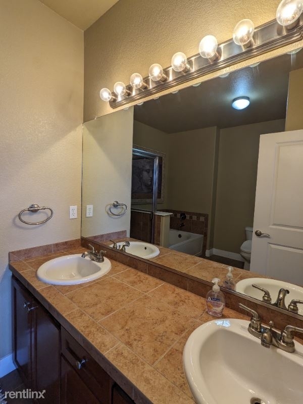 9039 East Panorama Circle 205 - Photo 24