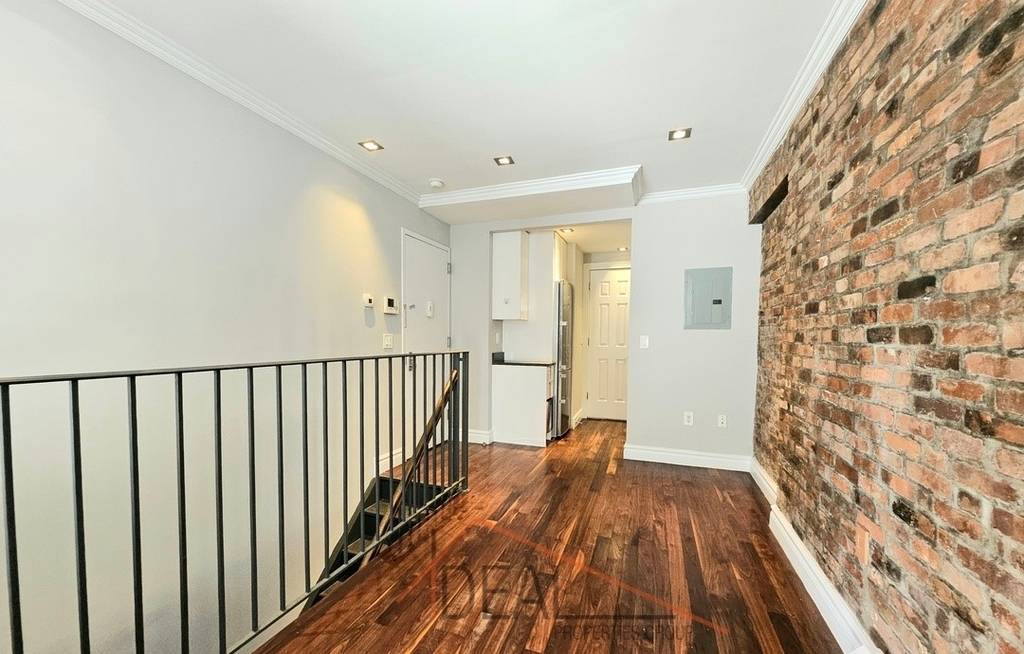 124 Ridge Street, Unit 1A - Photo 1