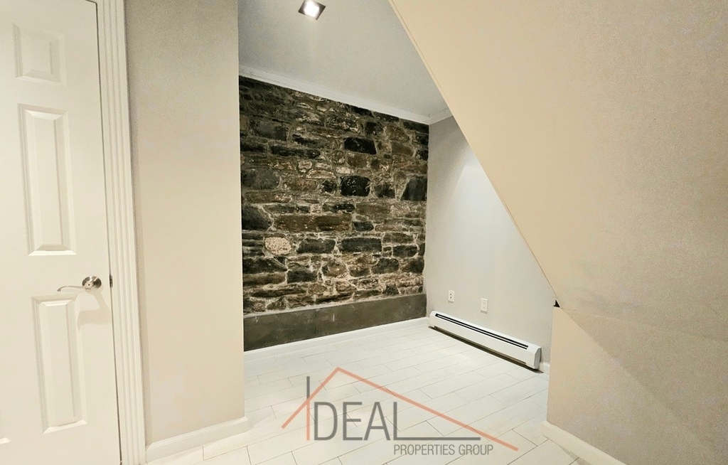 124 Ridge Street, Unit 1A - Photo 12