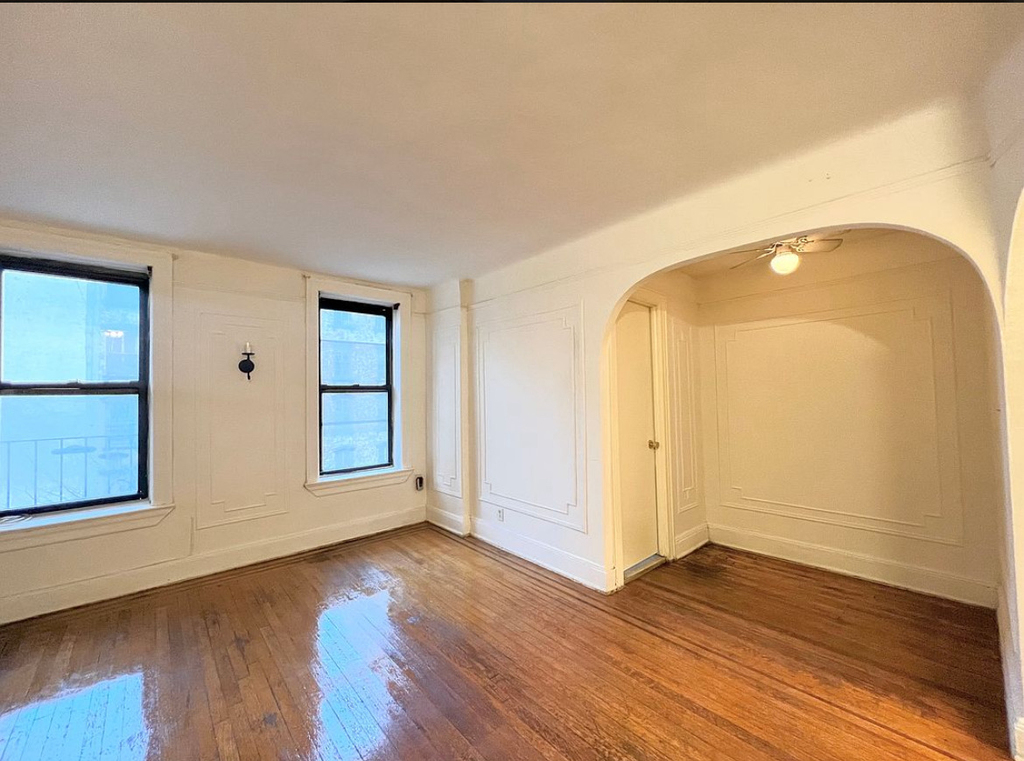 398 East 52nd Street - Photo 0