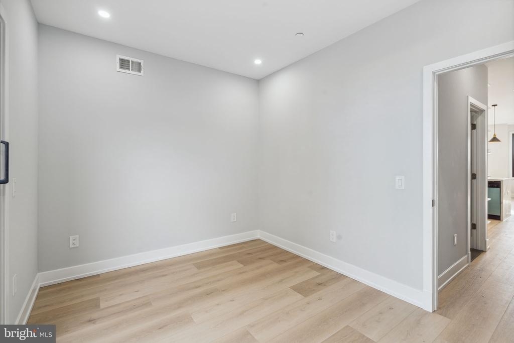 2732 Frankford Ave - Photo 8