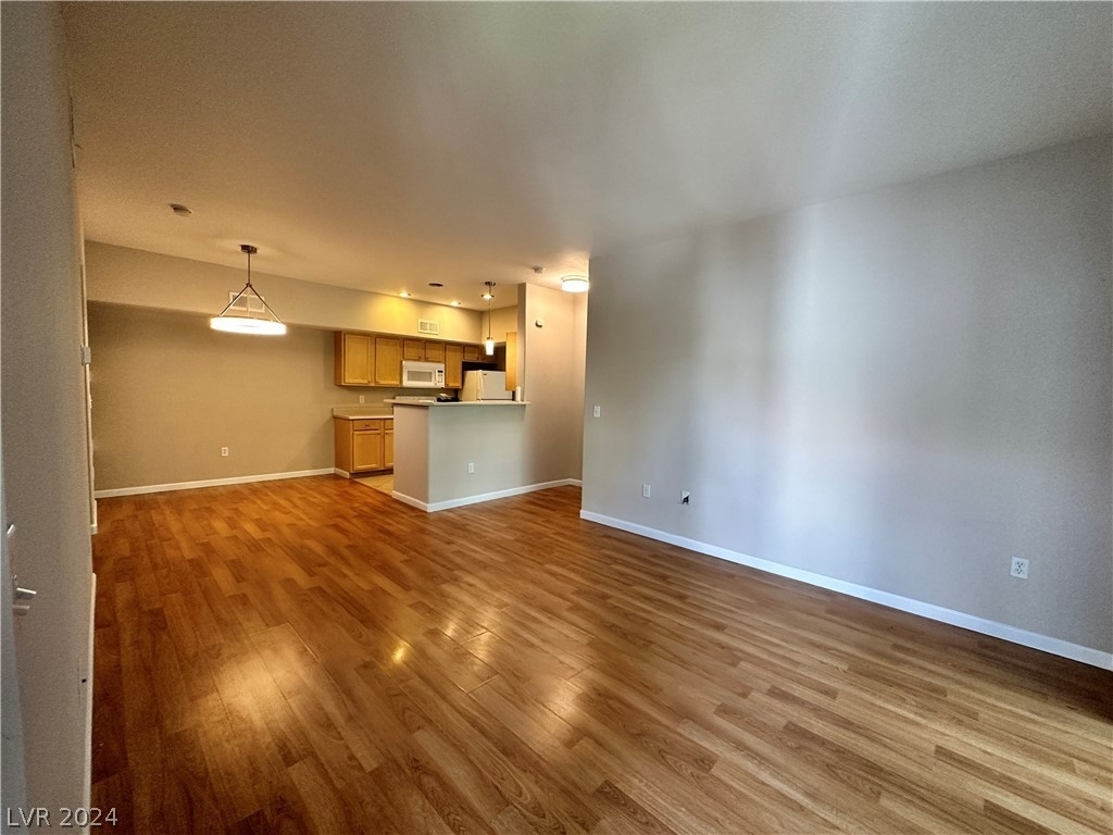 2615 W Gary Avenue - Photo 1