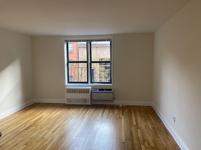 151 West 16th Street - Photo 2