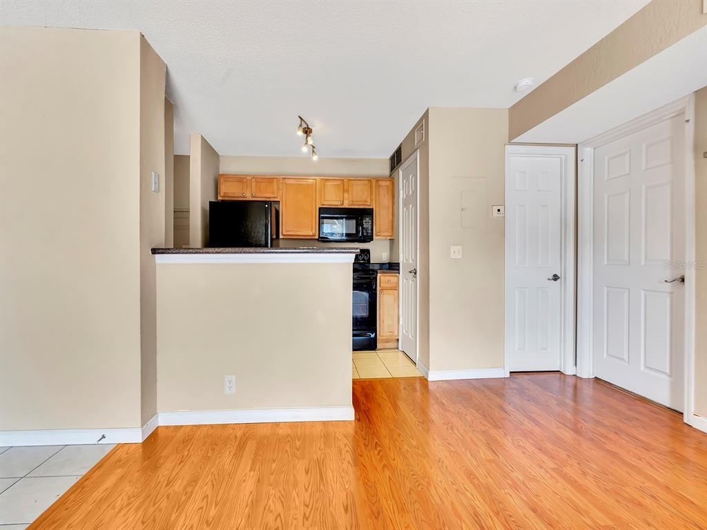 345 Forestway Circle - Photo 4