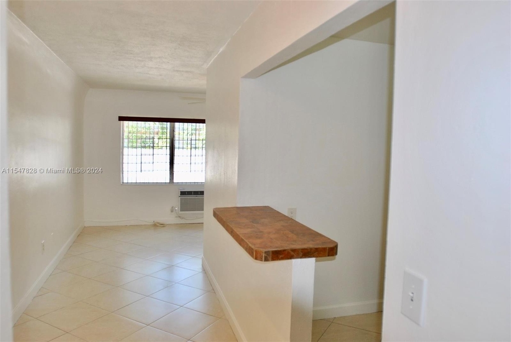 641 Espanola Way - Photo 1