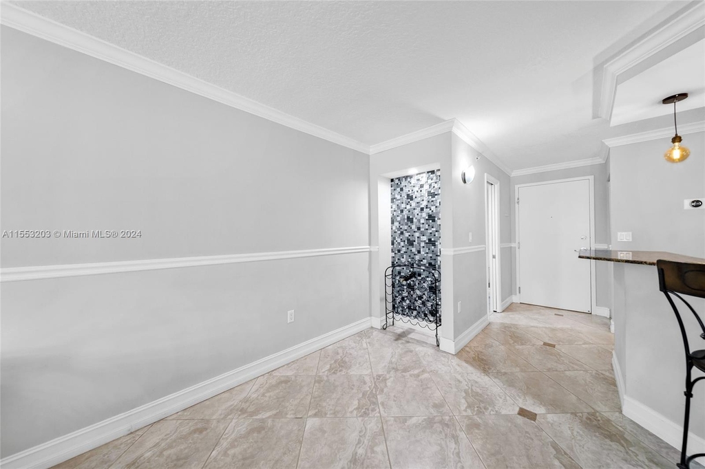 6917 Collins Ave - Photo 18