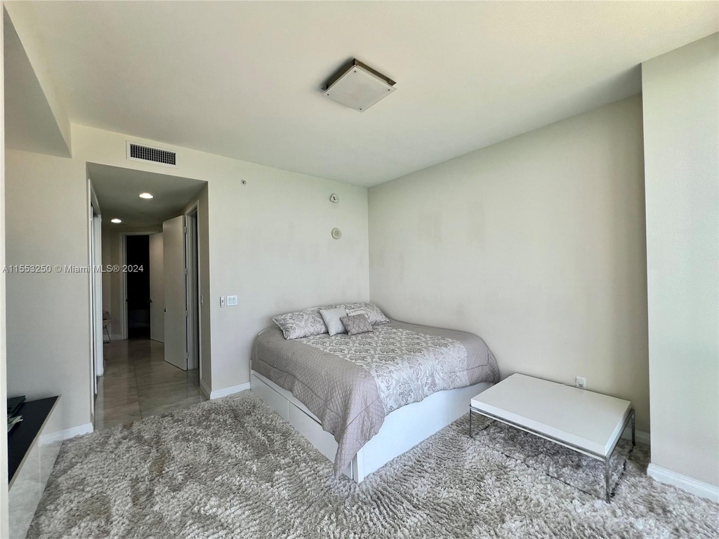 18201 Collins Ave - Photo 13