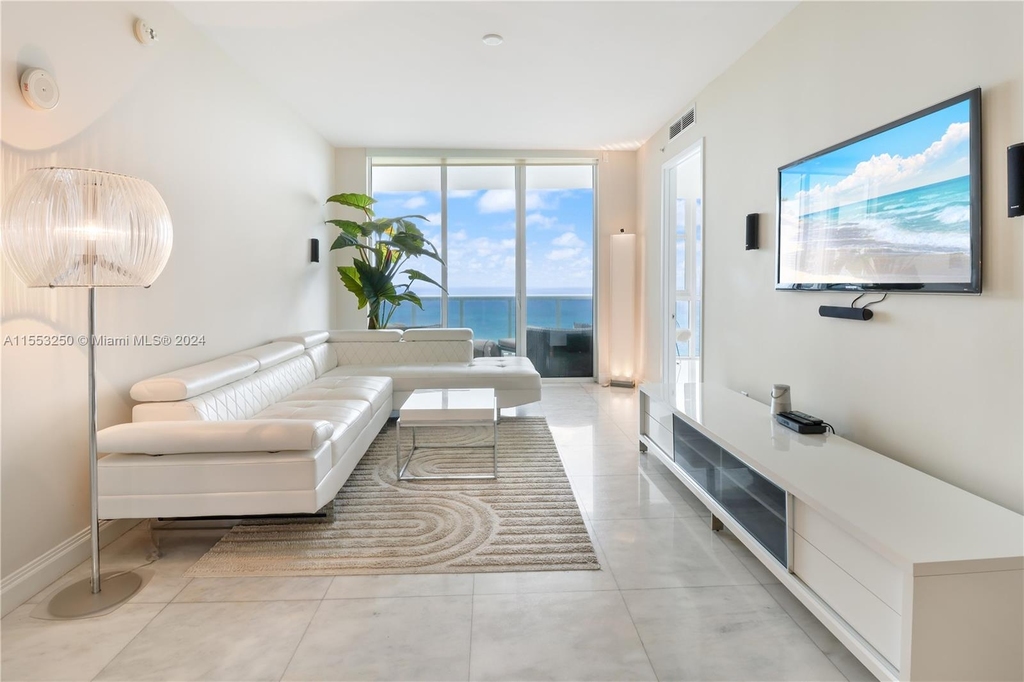 18201 Collins Ave - Photo 1