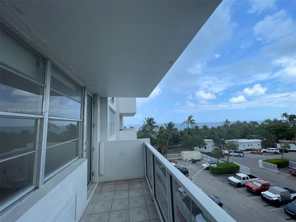 5313 Collins Ave - Photo 13