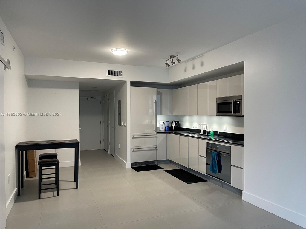 1010 Brickell Ave - Photo 9